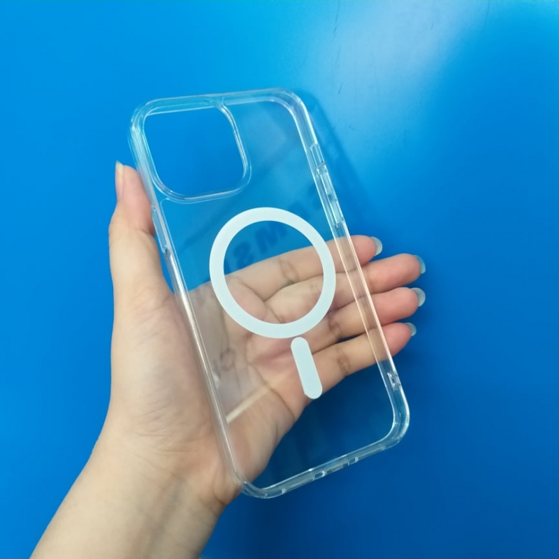 Ốp Lưng iPhone 13 Pro Max Trong Suốt With MagSafe Skin Hiệu Likgus chất liệu nhựa tổng hợp TPU cao cấp sử dụng công nghiệp magsafe rất tiện ích trong quá trình sử dụng